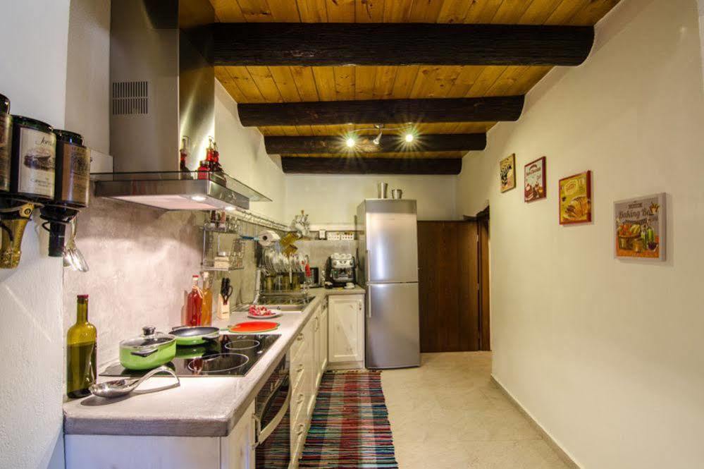 Angelos House Spa & Hammam Arkhondiki ภายนอก รูปภาพ